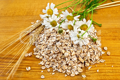 Rye flakes with daisies