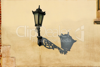 Wall with street lamp.