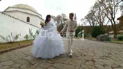Muslim newlyweds in Bakhchisarai Palace