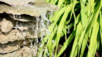 Steine und Wasser