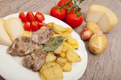 lamb with potatoes