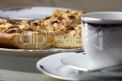 Apfelkuchen auf Teller - Apple pie on plate