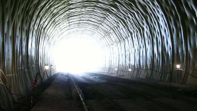 Tunnel 11