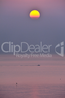 Sonnenaufgang über dem Meer Sonnenaufgang über dem Meer