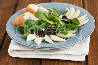 Feldsalat mit Birnen - Field Salad with Pears