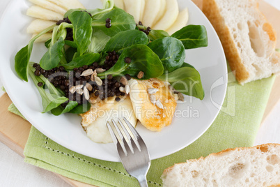 Feldsalat mit Halloumi - Valerianella with Halloumi