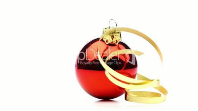 christmas bauble with bow looping centered