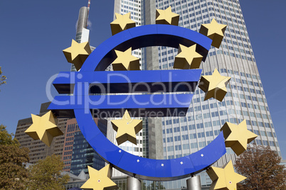 Eurozeichen vor der Europäischen Zentralbank in Frankfurt