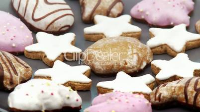 looping gingerberad cookies