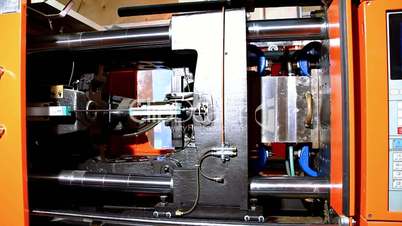 plastic press molding machine work