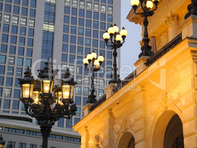 Laternen an der Alten Oper in Frankfurt