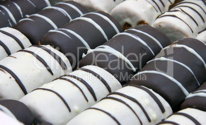 Round mini chocolate pie with strips from above