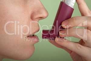 Asthmatic inhaler