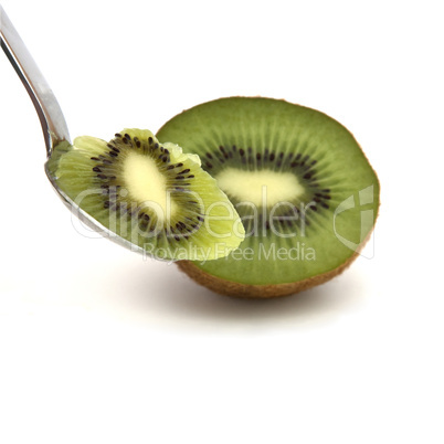 So isst man Kiwis