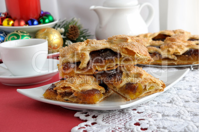 Strudel of apples and jam