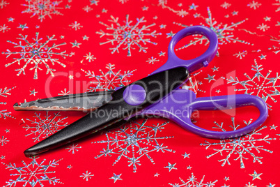 Pinking shears or scissors cutting