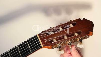 Classical guitar tuning