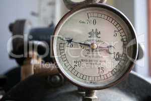 old manometer