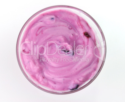blackberry and strawberry yogurt