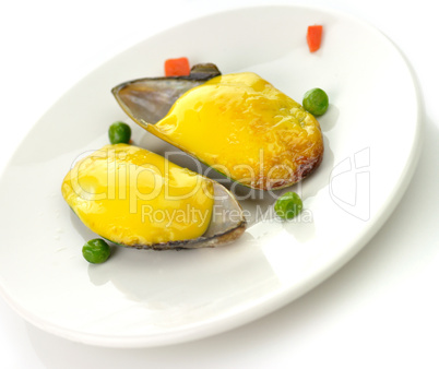mussels under cheese