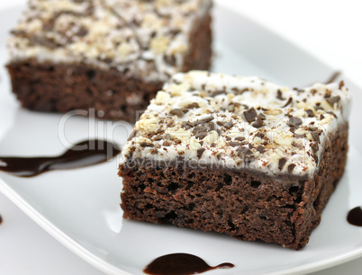 brownies with chocolate sauce