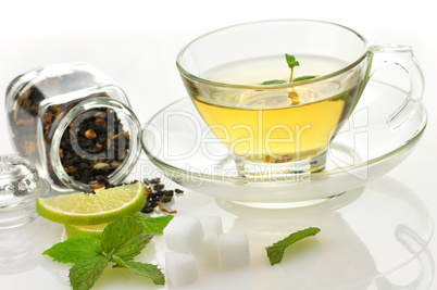 green tea with lemon and mint