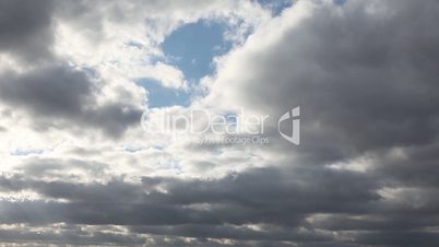 Running clouds (Time Lapse)