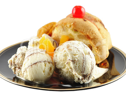 ice cream with apple pie