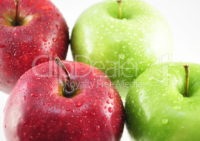 green and red apples