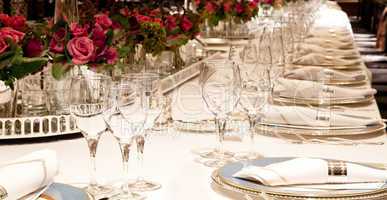 Elegant  dinner table setting 3