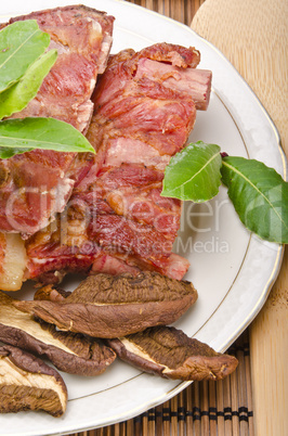 sauerkraut mit geräuchert fleisch