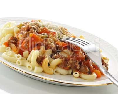 macaroni with sauce and vegetables