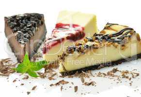 slices of cheesecakes