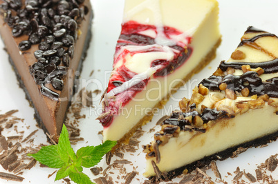 slices of cheesecakes