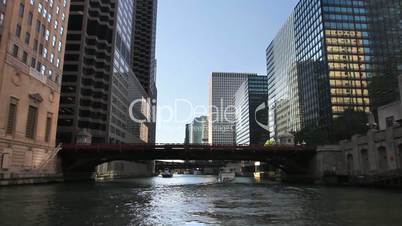 Floating Down Chicago River Time Lapse 2