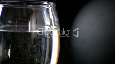 Speaker effects on wine glass