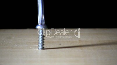 Tighten screw by hand; 2