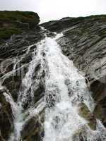 Wasserfall von Gebirgsbach