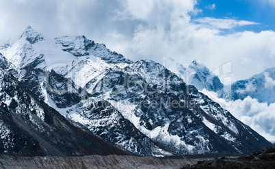Peaks and glacier not far Gorak shep and Everest base camp