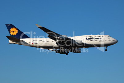 Lufthansa Boeing B747