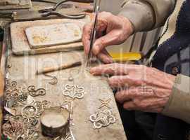 hands of  jeweller