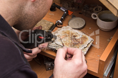 hands of  jeweller