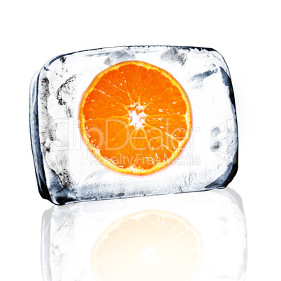 Eisblock mit Orange