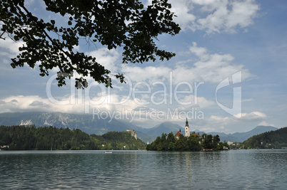 Marienkirche im See von Bled