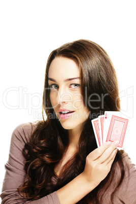 junge schöne frau mit poker karten