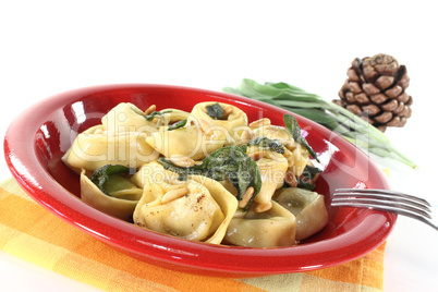 Tortellini mit Salbei