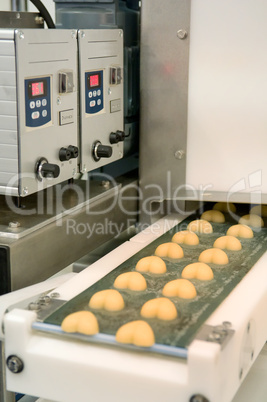 Herstellung von Keksen Production of biscuits