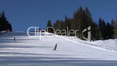 skier slow 01