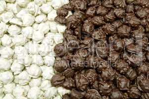 Weiße und braune Pralinen White and brown praline