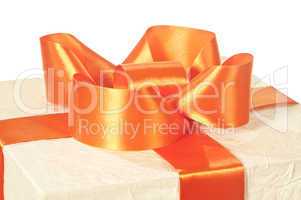 bow on the gift box